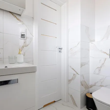 Urban Chic - Rynek Squre - Great Location & Swidnicka Apartament